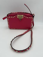 Valentino Garavani VALENTINO GARAVANI Rockstud Camera Bag Pink