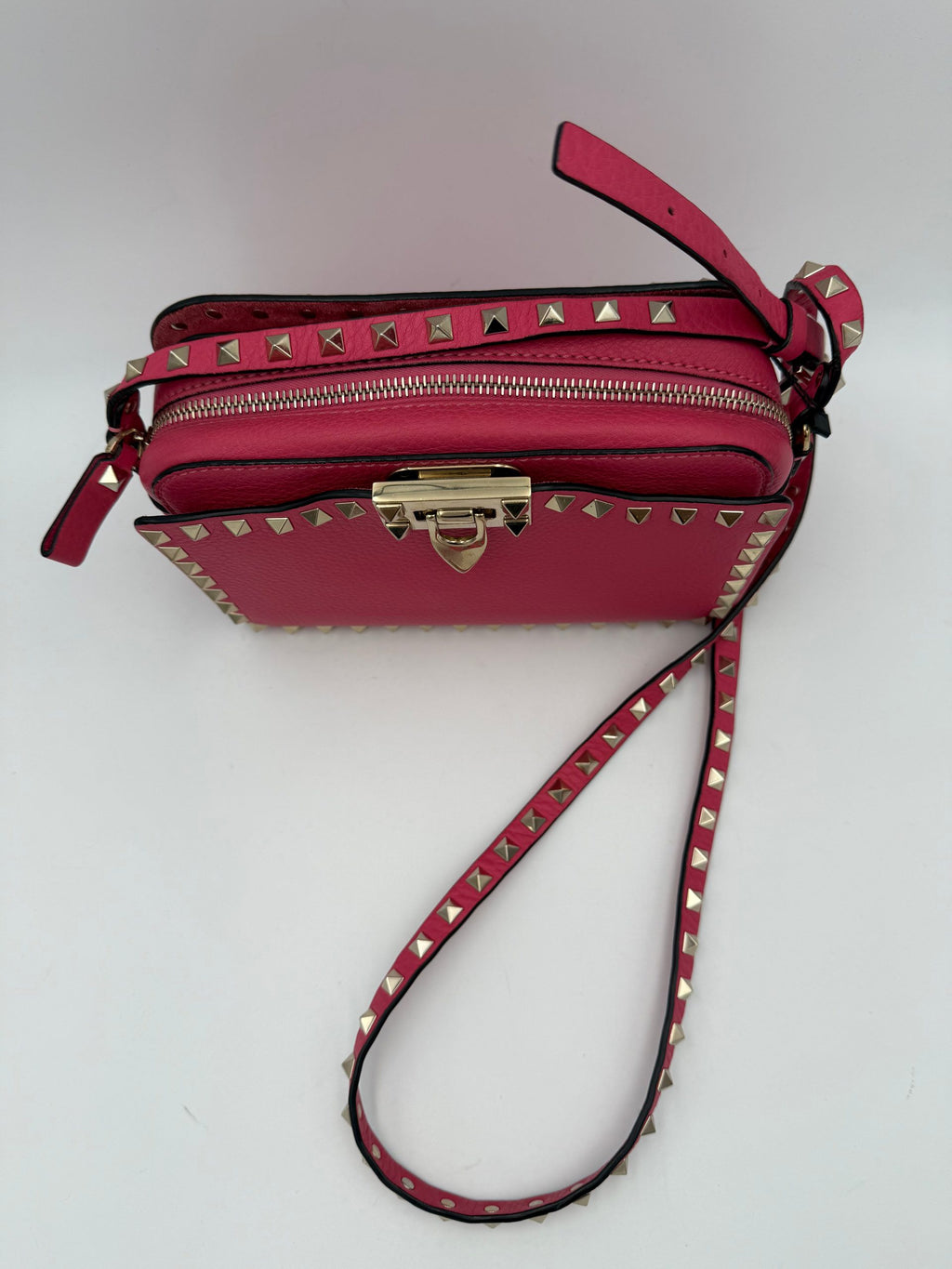 Valentino Garavani VALENTINO GARAVANI Rockstud Camera Bag Pink