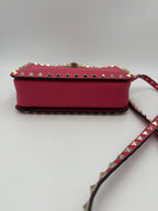 Valentino Garavani VALENTINO GARAVANI Rockstud Camera Bag Pink