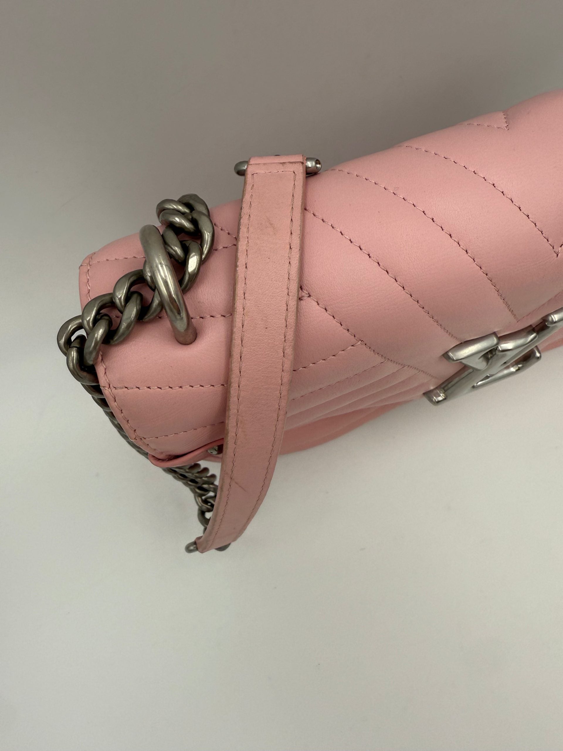 Louis Vuitton LOUIS VUITTON NEW WAVE Rosa MM Leather Handbag