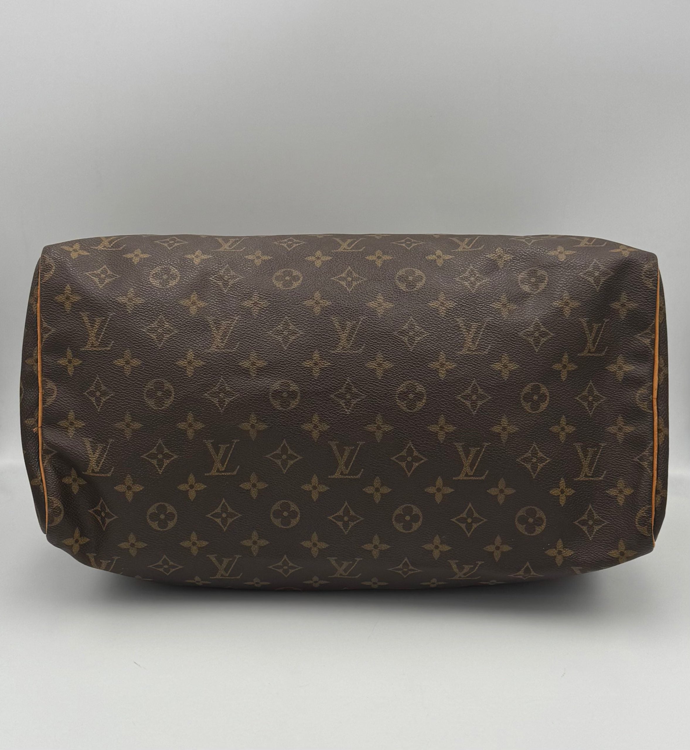 Louis Vuitton LOUIS VUITTON Speedy 40 Monogram Handbag