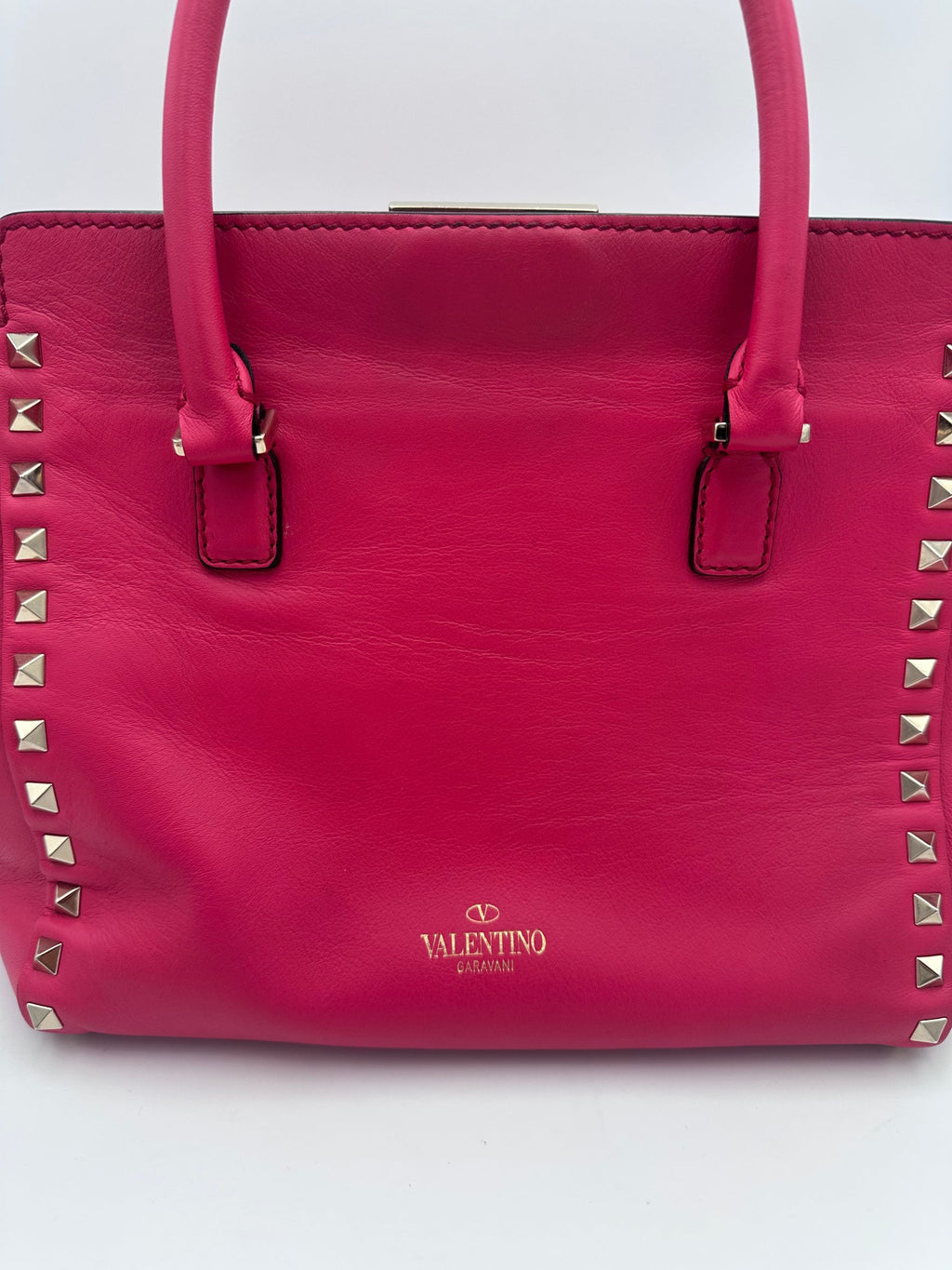 Valentino Garavani VALENTINO GARAVANI Rockstud Medium Pink Handbag
