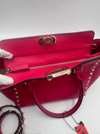 Valentino Garavani VALENTINO GARAVANI Rockstud Medium Pink Handbag