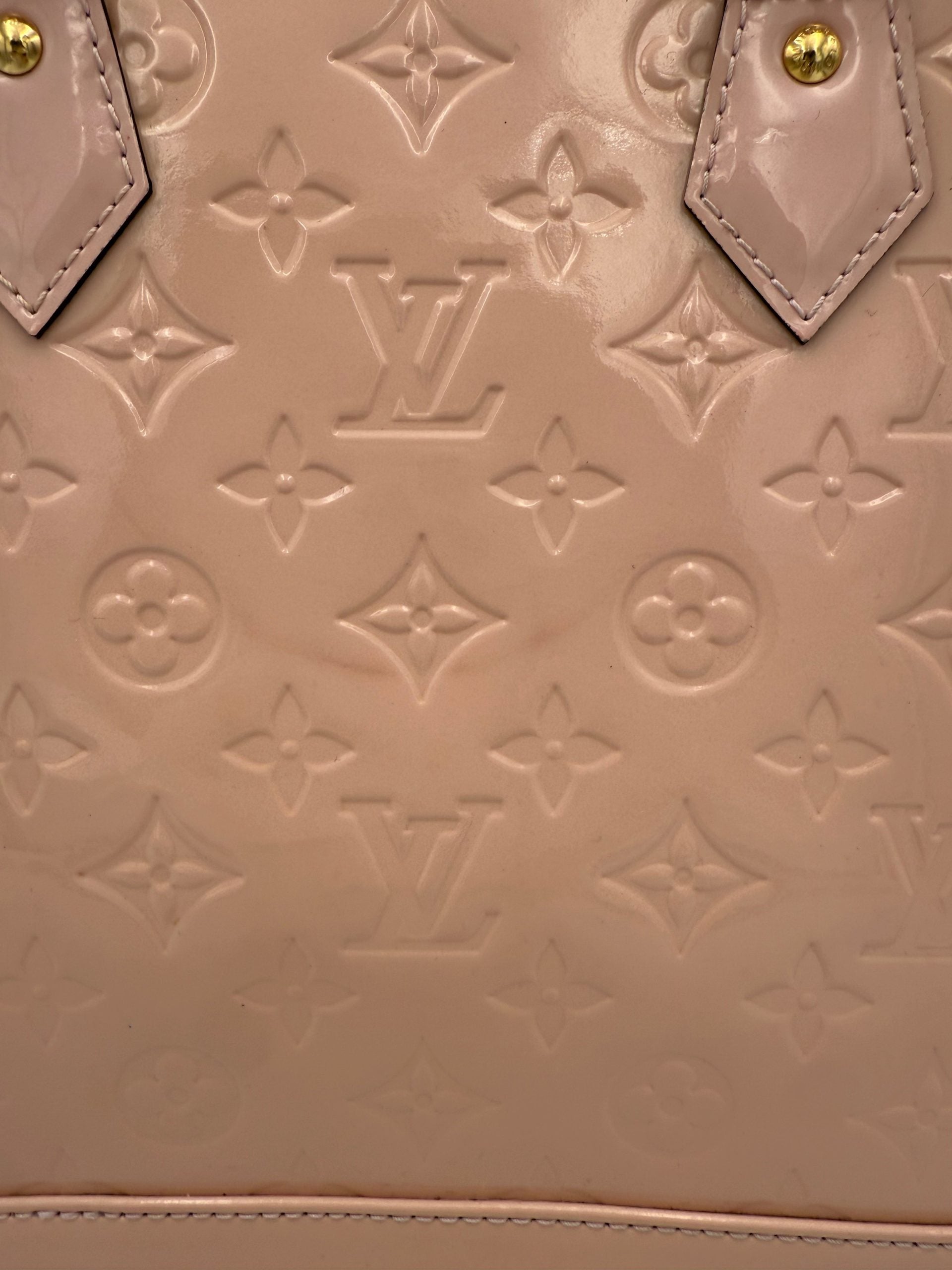 Louis Vuitton LOUIS VUITTON Alma MM Pink Patent Monogram Handbag