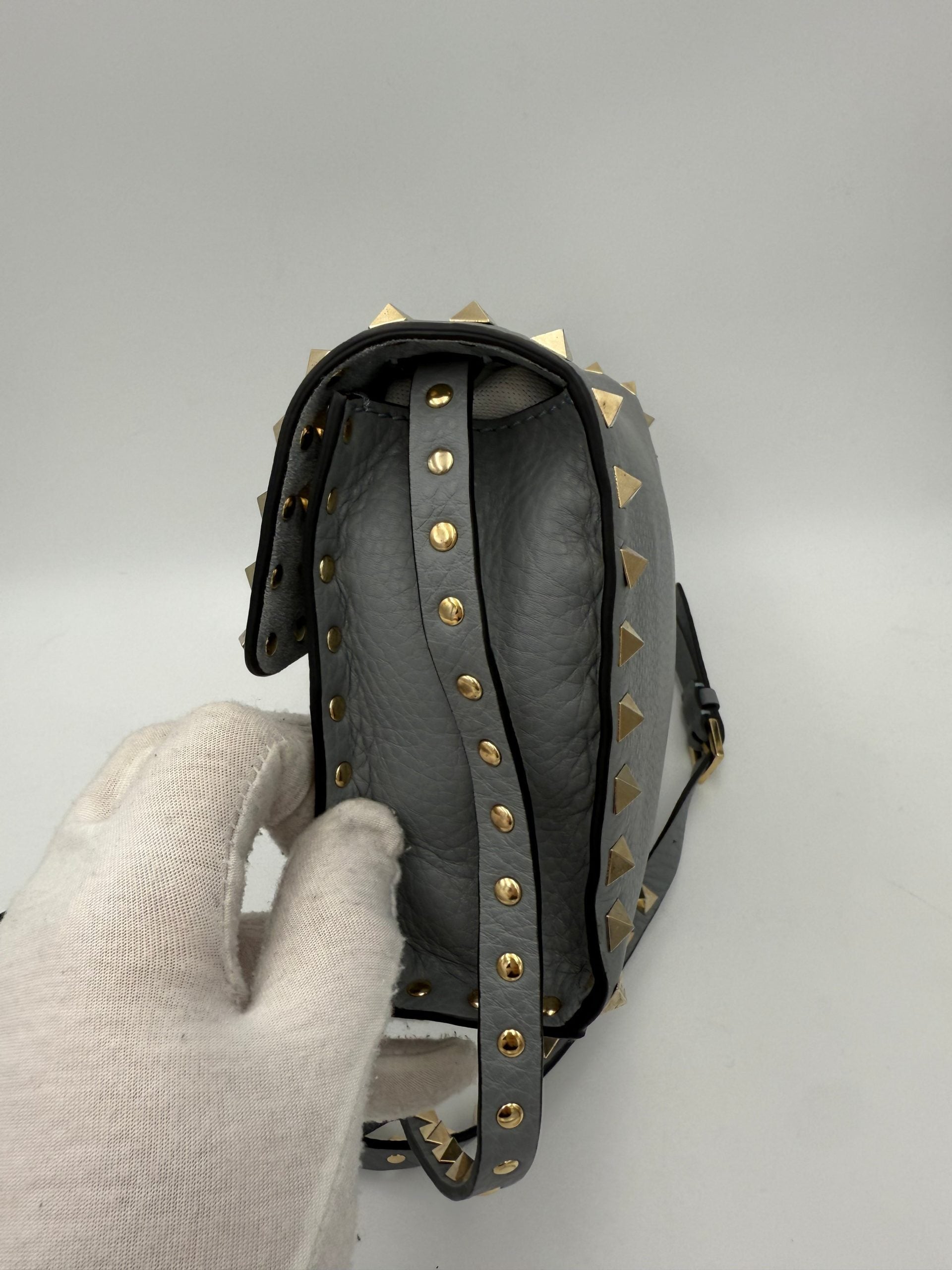 Valentino Garavani VALENTINO GARAVANI Rockstud Small Grey Handbag