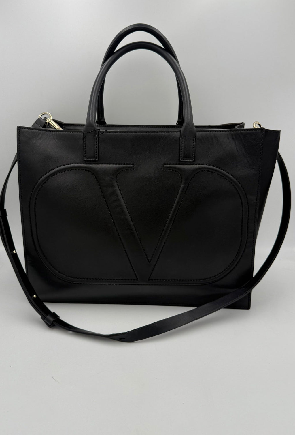 Valentino Garavani VALENTINO GARAVANI SHOPPING VLOGO Black Handbag