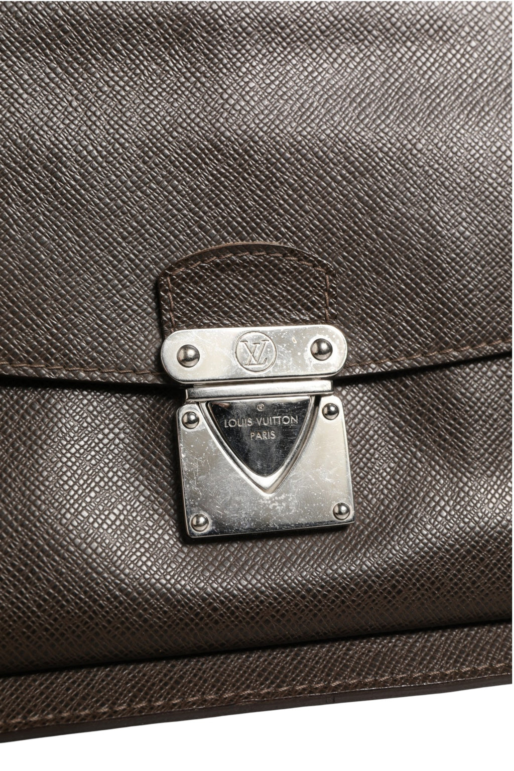 Louis Vuitton Belaia Clutch Taiga Leather